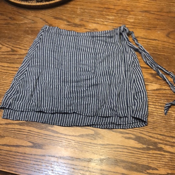 NWT American Eagle wrap skirt - Picture 9 of 9